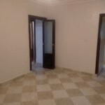 شقة للايجار سوبر لوكس موقع مميز علي الشارع الرئيسي أمام مزار مول