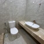 شقة سوبر لوكس للبيع في النرجس عمارات – 240م| بالقرب من مسجد فاطمة الشربتلي”