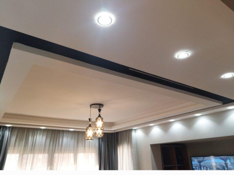 شقة للبيع فاخرة في التجمع الاول بمساحة 90 متر