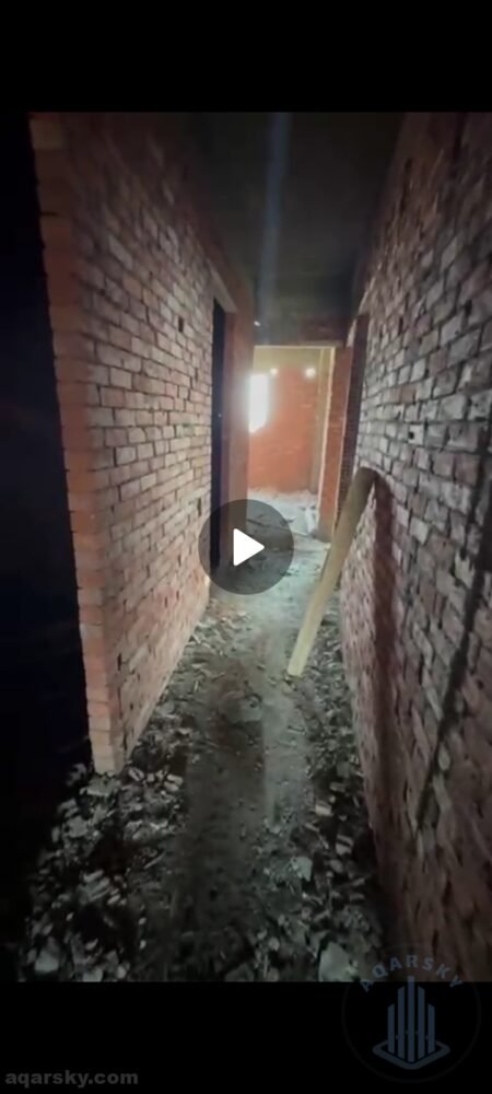 شقه للبيع طوب احمر 200 م باللبيني هرم