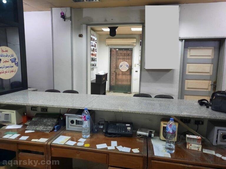 فرصه لن تتكرر…مقر اداري ارضي بمدخل خاص ١٥٠ متر للبيع فى الازاريطه على البحر (كاش فقط)