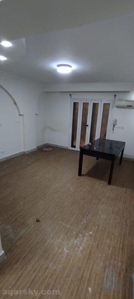 ستوديو بحديقة خاصه للايجار بمدينة الرحاب نص مفروش مطبخ و تكييفات