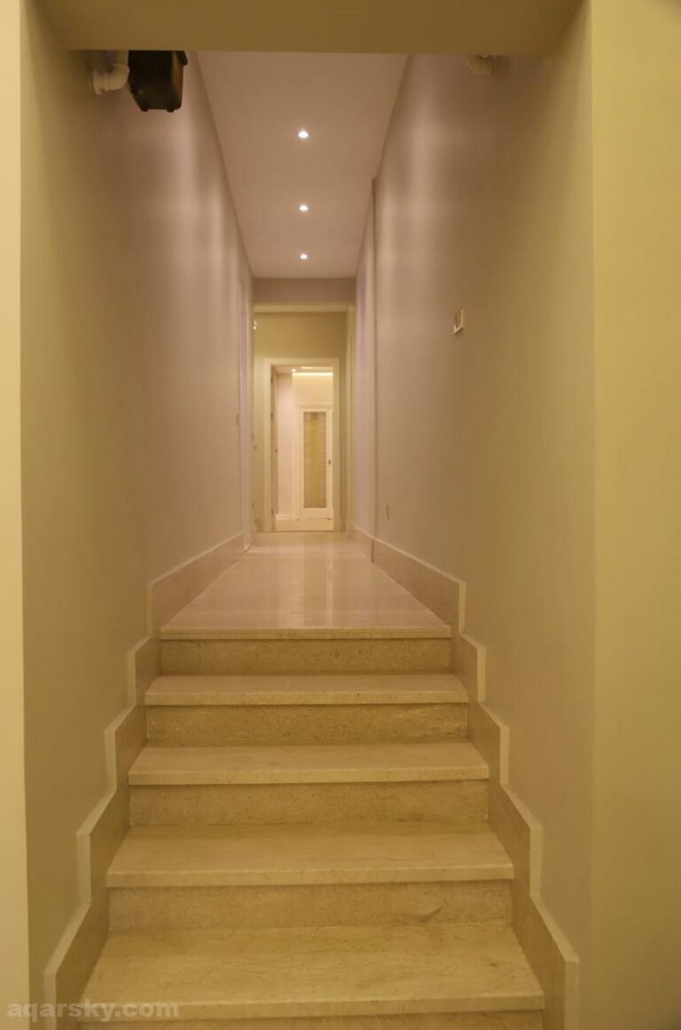 شقة للبيع 250م الدقي مستويين اكسترا  سوبر لوكس شارع رئيسي