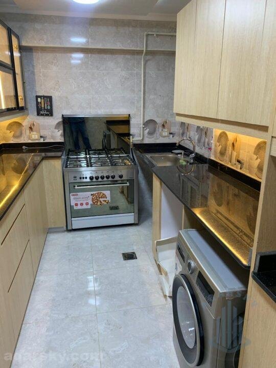 شقة راقيه للايجار اليومى والشهرى بالدقى فيو نادى الصيد سعر لقطه 2000-2500 يومى