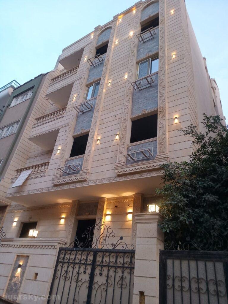 شقة للبيع في الحي الخامس عقد ثاني استلام فوري واجهة عصرية تشطيب سوبر لوكس في الحي الخامس عقد ثاني