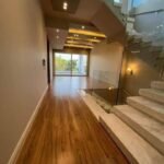 شقه للبيع في قلب التجمع السادس بمقدم 10% فقط وتقسيط 6 سنوات