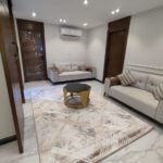 في ارقي احياء الدقي شقه فندقيه vip
