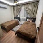 شقة 80م للايجار مفروش بمدينتي تشطيب خاص اول سكن