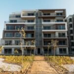 شقه للبيع في كومباوند بالم هيلز القاهره الجديده