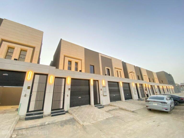 تاون هاوس 300م بحي طويق