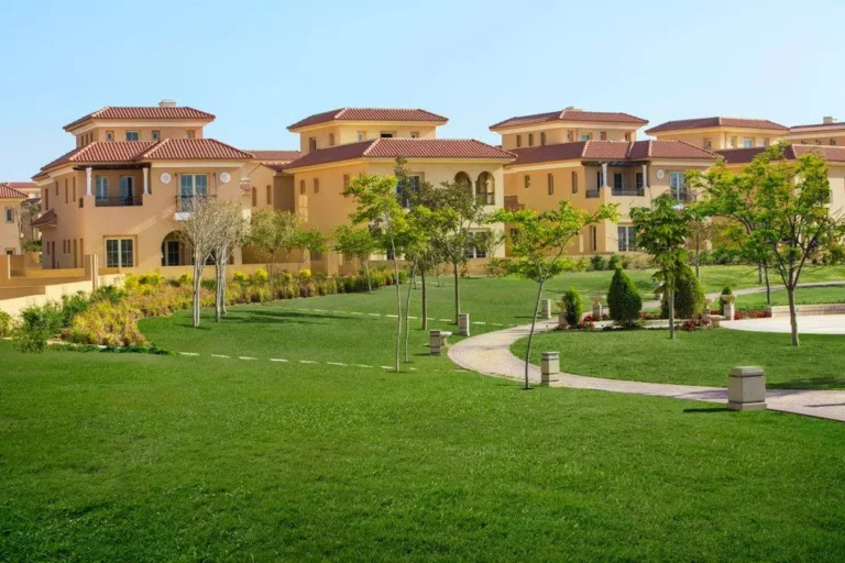 Villa for sale in Hyde Park New Cairo with 5 Bedrooms at an Attractive Price