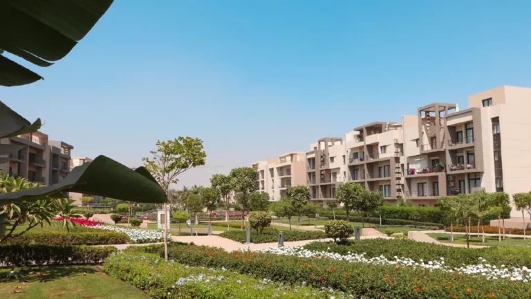 شقة للبيع في فيفث سكوير المراسم القاهرة الجديدة بمساحة 207 م² وقسط 244,792 ج.م
