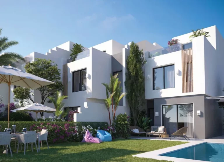 Townhouse for sale in Shamasi Sidi Abdel Rahman with 3 bedrooms and garden at an attractive price