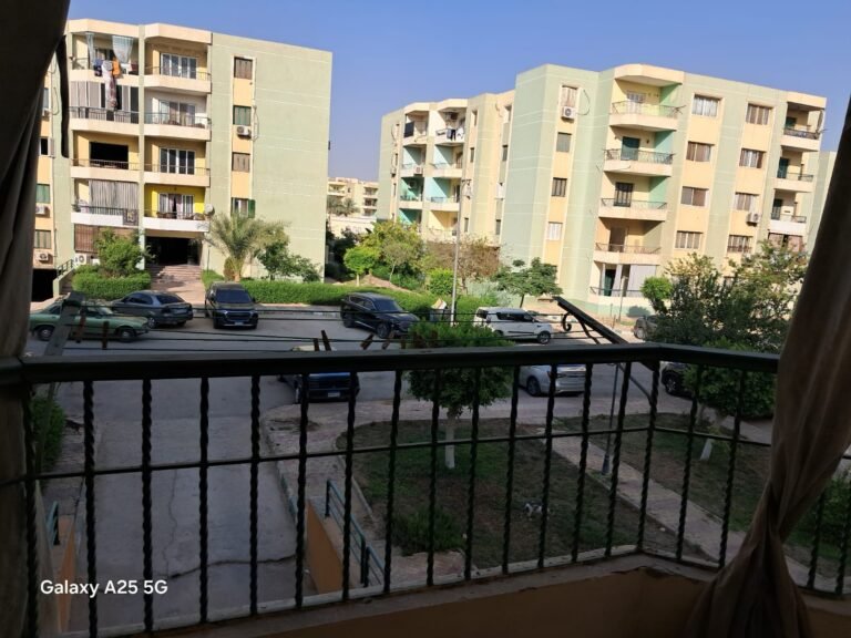 شقة للبيع في العبور بمساحة 108 متر