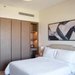 للبيع غرفة  فندقية فاخرة في ادريس بيتش مراسي  بحرية 67 متر مربع مع إطلالة بحرية