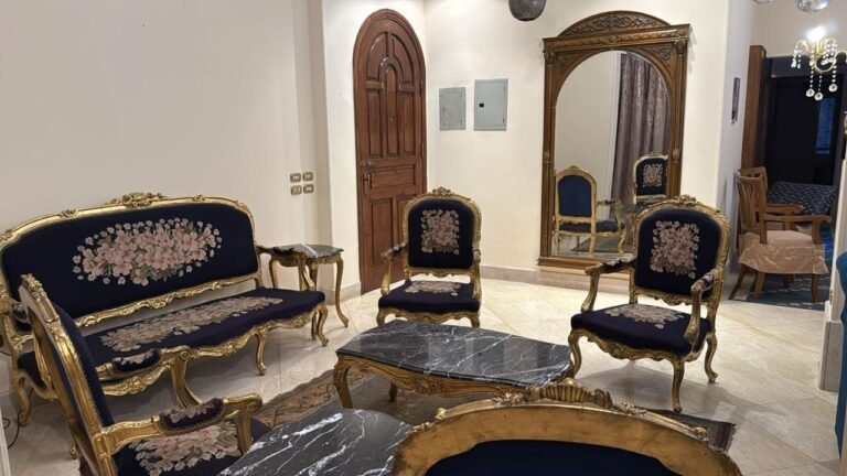 شقة سكنية مفروشة ١٦٠ متر للإيجار الشهري شارع الدقي الرئيسي