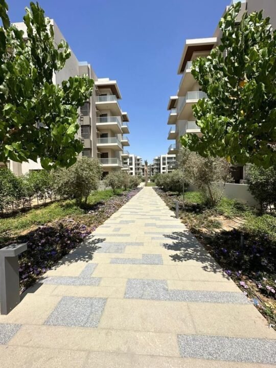 شقة للبيع في القاهرة الجديدة بمساحة 140 متر