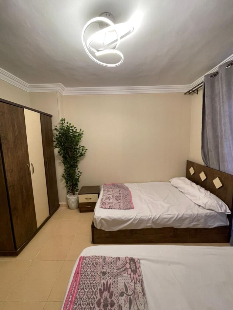 شقه 3 غرفه بدون ماستر بمدينتي B6 اول سكن