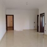 شقة سكنية للإيجار دور أرضي مرتفع على جنينة 340م في جنوب الأكاديمية