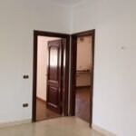 شقة سكنية للإيجار دور أرضي مرتفع على جنينة 340م في جنوب الأكاديمية