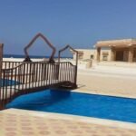 🏖️ شقة تطل على البحر مباشرة في منتجع لامير