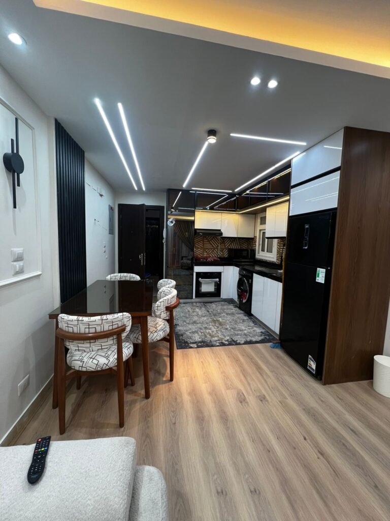 شقة للايجار مفروش في مدينتي تشطيب الترا سوبر لوكس