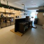 محل تجاري مميز مساحة 135م² – للبيع في شارع الميرغني الرئيسي – مصر الجديدة