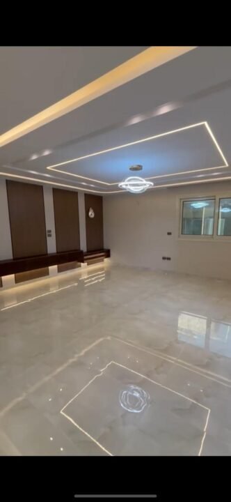 شقة 285م للبيع بمكرم عبيد تشطيب كامل