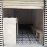 محل تجاري بموقع مميز للبيع في العجمي بمساحة 18 متر