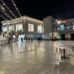 محل دور ارضي ستريت ليفل علي محور جمال عبد الناصر مباشره مساحه 76 م + 24 م اوت دور استلام وتشغيل اقل من سنه