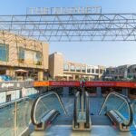 محل دور ارضي ستريت ليفل علي محور جمال عبد الناصر مباشره مساحه 76 م + 24 م اوت دور استلام وتشغيل اقل من سنه