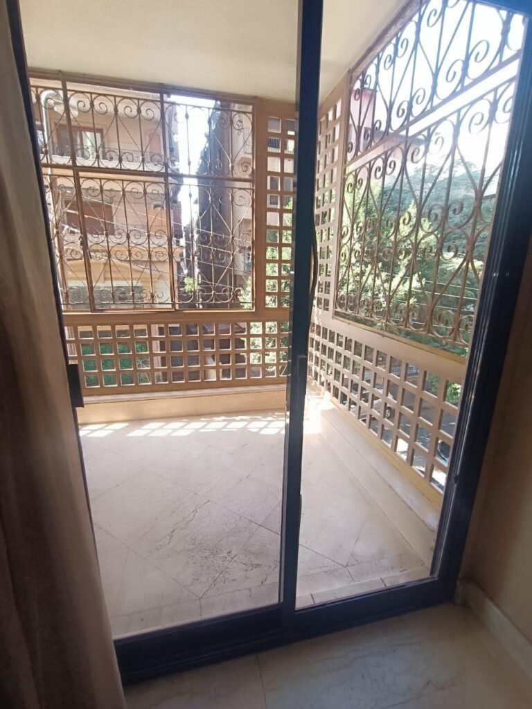 شقة بمصر الجديدة امام نادى الشمس