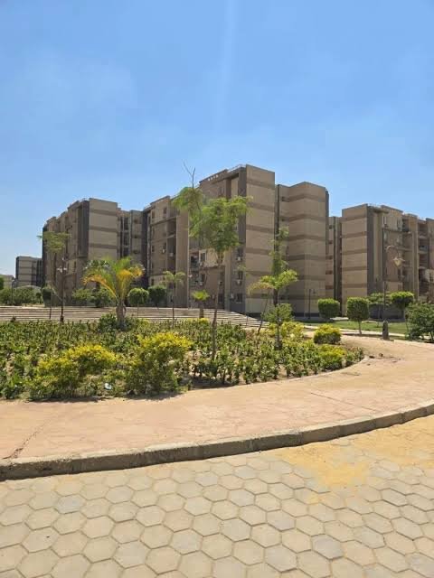 شقة للبيع في حدائق أكتوبر بمساحة 90 متر