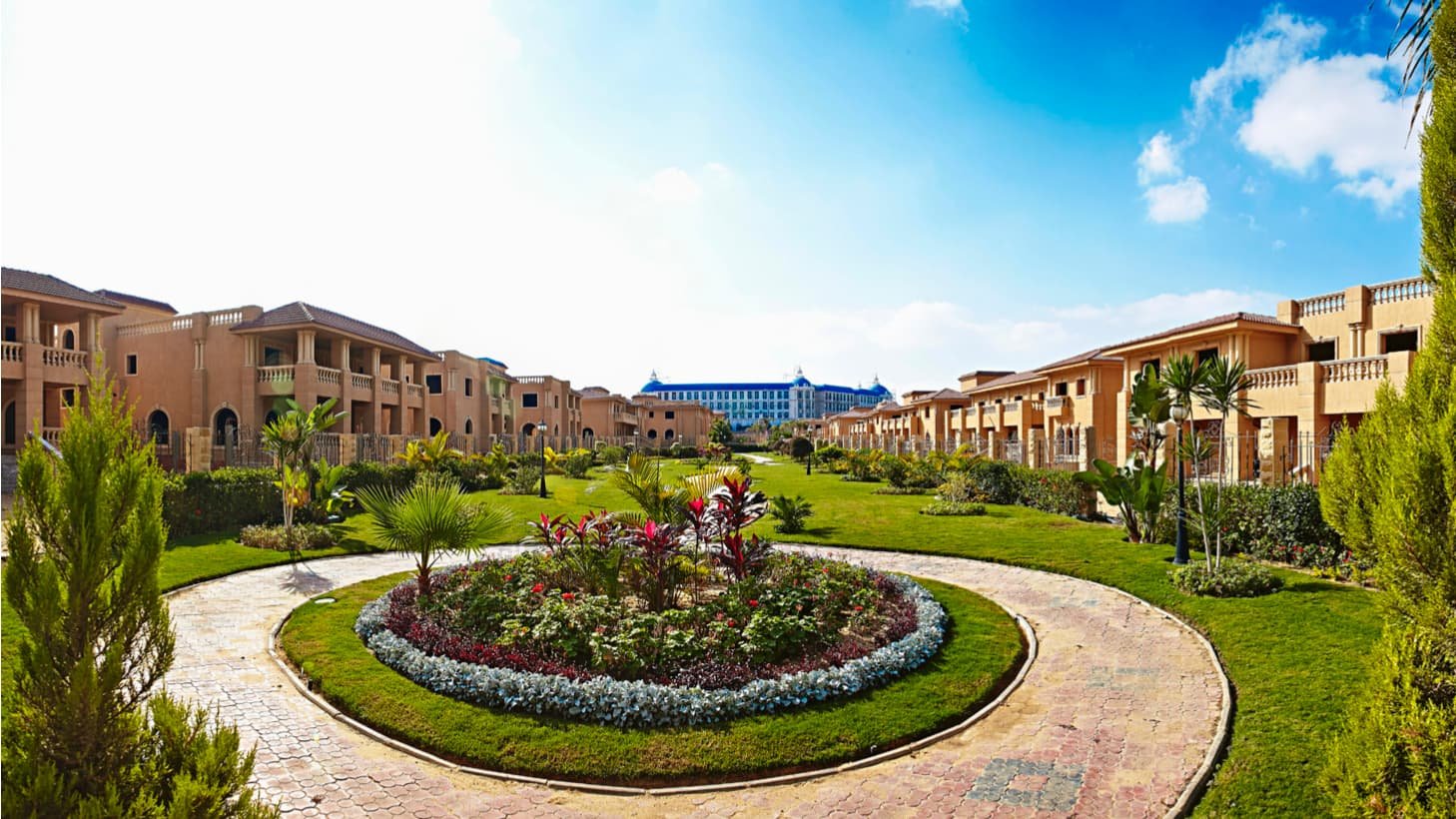 Maxim Country Club Compound – 2026 Luxury Villas Maxim Country Club Compound