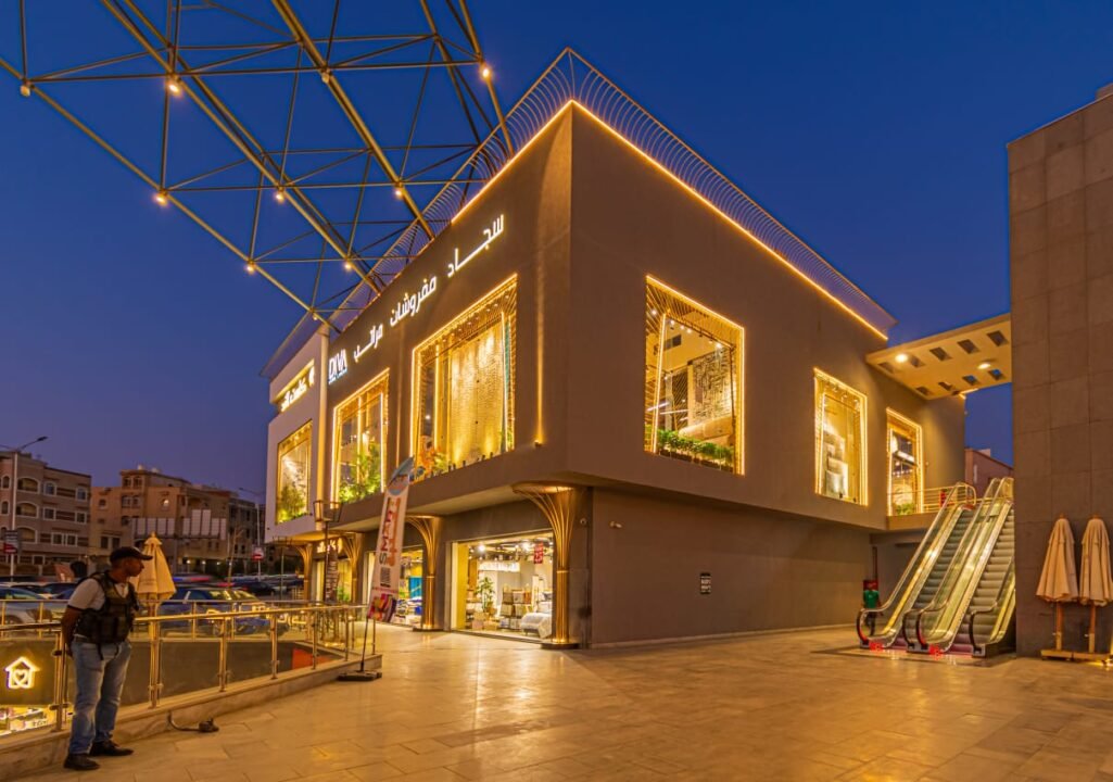 محل استلام فوري للبيع -مول the market – القاهرة الجديدة