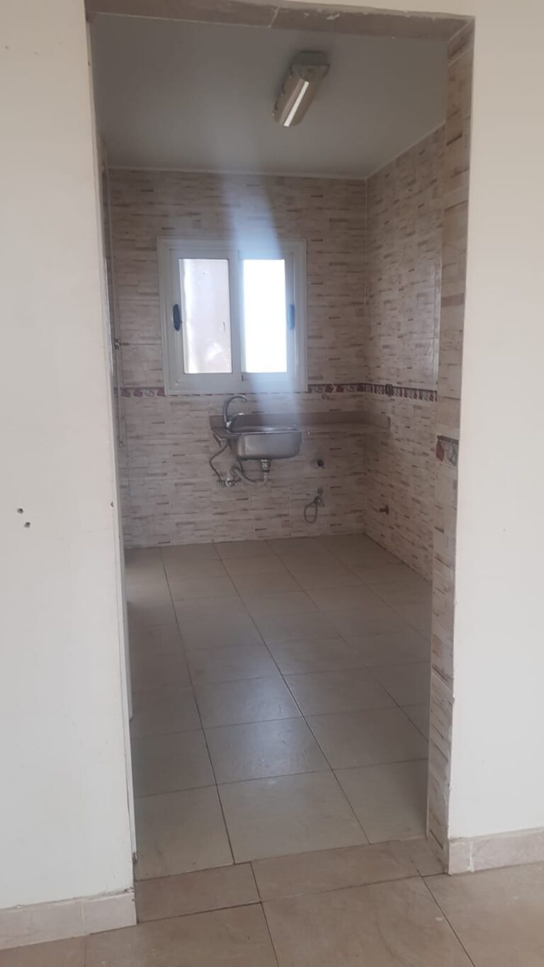 فرصه مميزه في البي6طلعت مصطفي