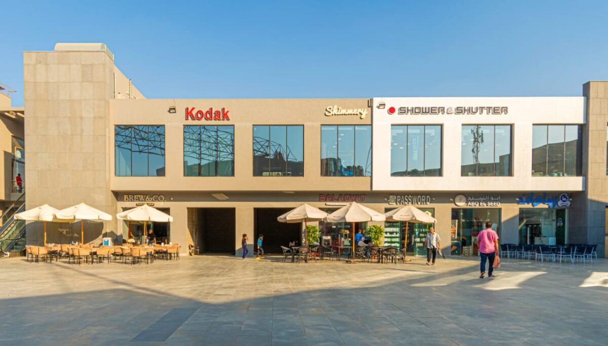 A unique opportunity in Fifth Settlement: a fully finished clinic ready for occupancy within one year, with no down payment and installments up to 50 months.