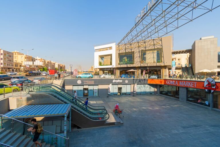 وحده طبيه داخل واحد من اقوي المولات في قلب القاهره الجديده