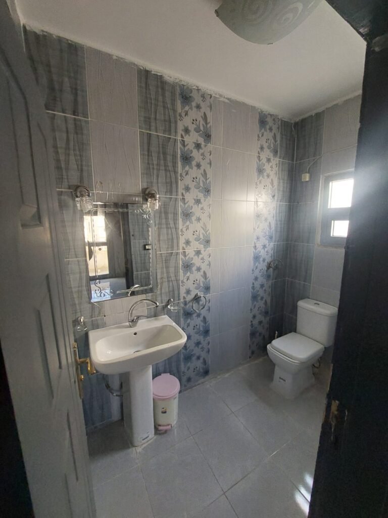 دور للايجار فى عماره اهالى بمدينه العبور الحي الثاني