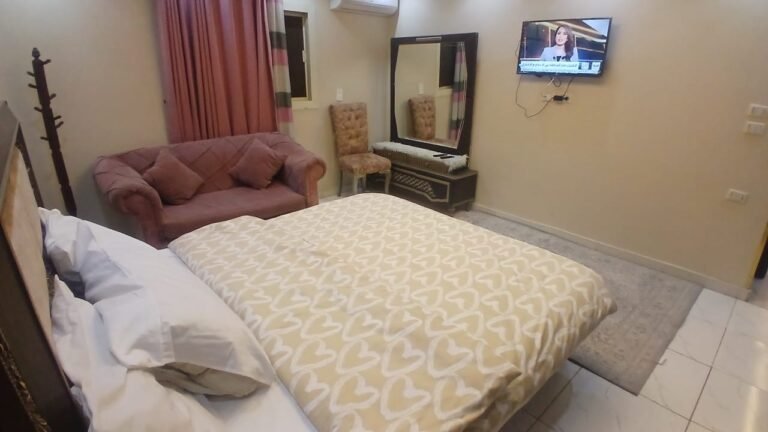 شقة مفروشة للايجار بالمهندسين فندقية فاخره