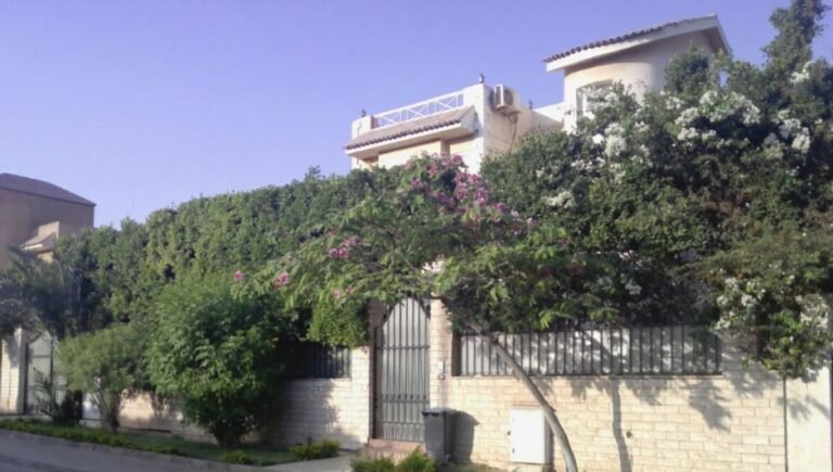 فيلا للإيجار السكنى كمبوند لؤلؤة الشروق