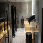 فرصة مكتب للايجار مباشرة على التسعين الجنوبى التجمع الخامس