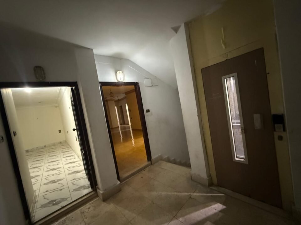 شقة في قلب المركزية بدمياط الجديدة