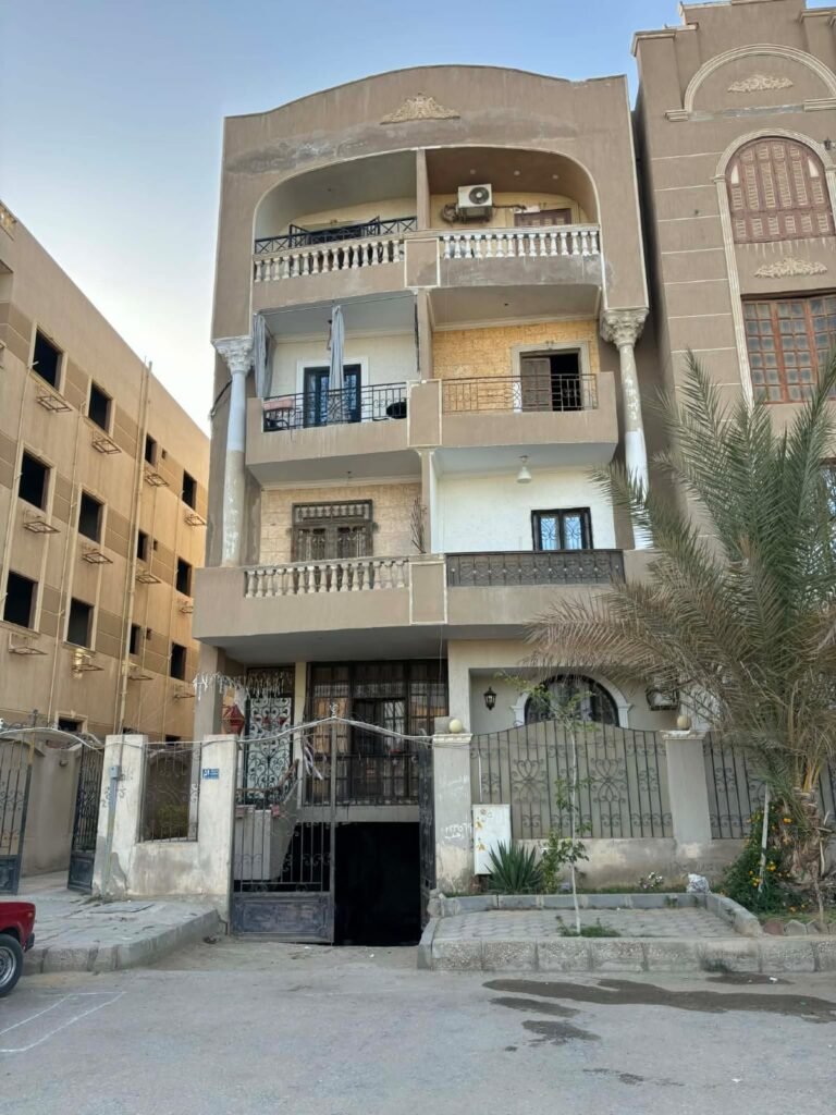 شقة العمر – الشروق بالمنطقه الرابعه عمارات 138 م