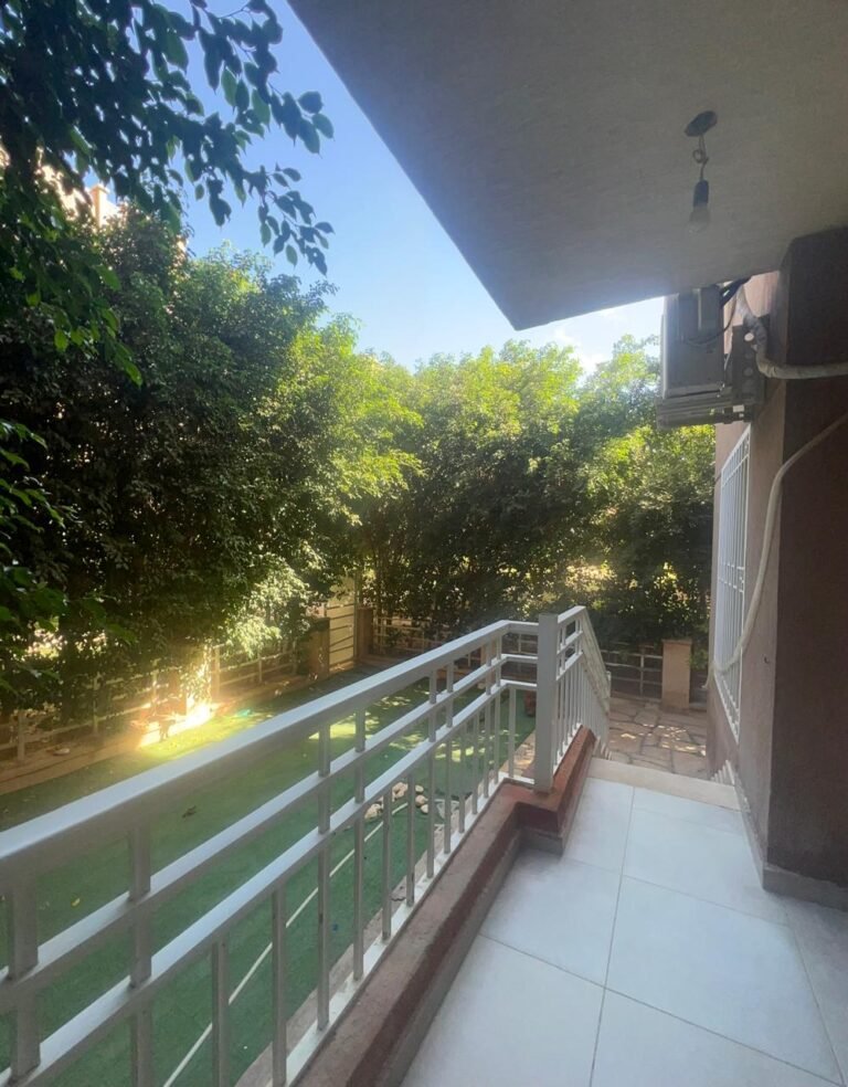 شقه للبيع B11 مجموعه 114 المساحه 116متر الجنيه 60متر