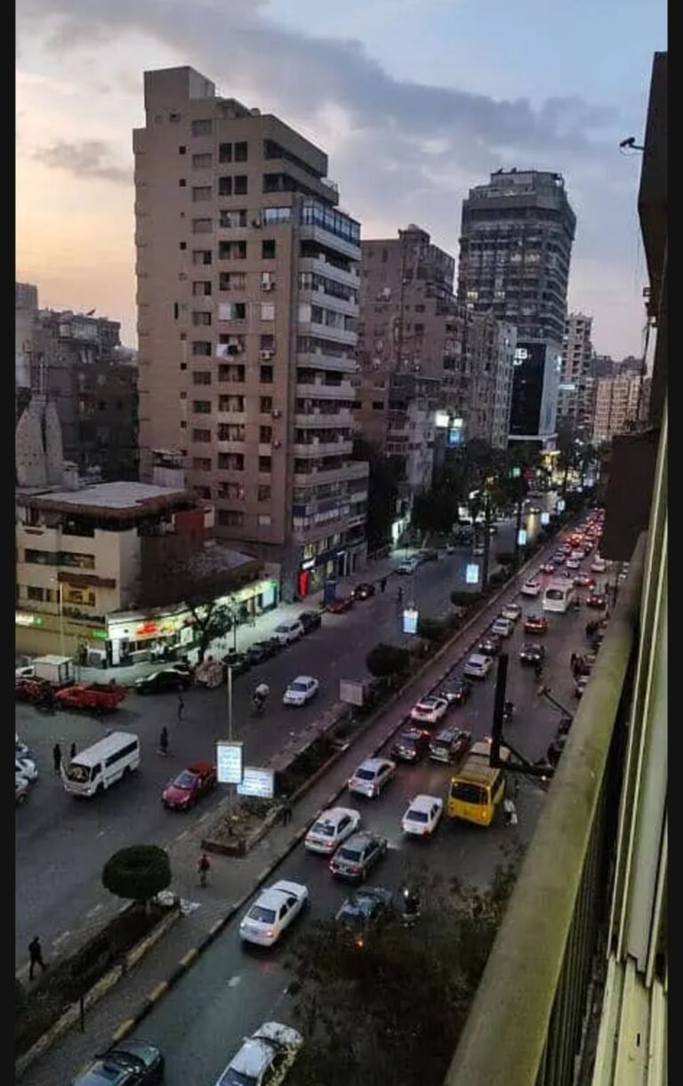 شقه للبيع في المهندسين 180م
