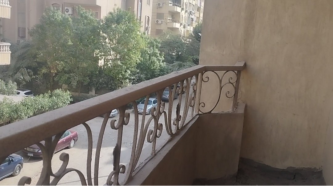 حدائق الاهرام منطقة ح خطوات من شارع الجيش