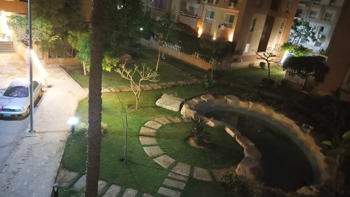 Apartment in Degla Gardens Compound (Memaar Al Morshedy) – Prime Location