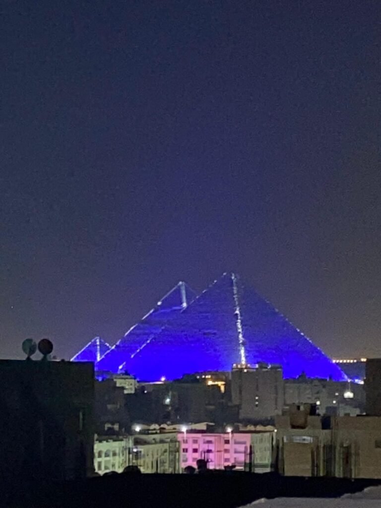 بنتهاوس للبيع بإطلالة على الاهرامات