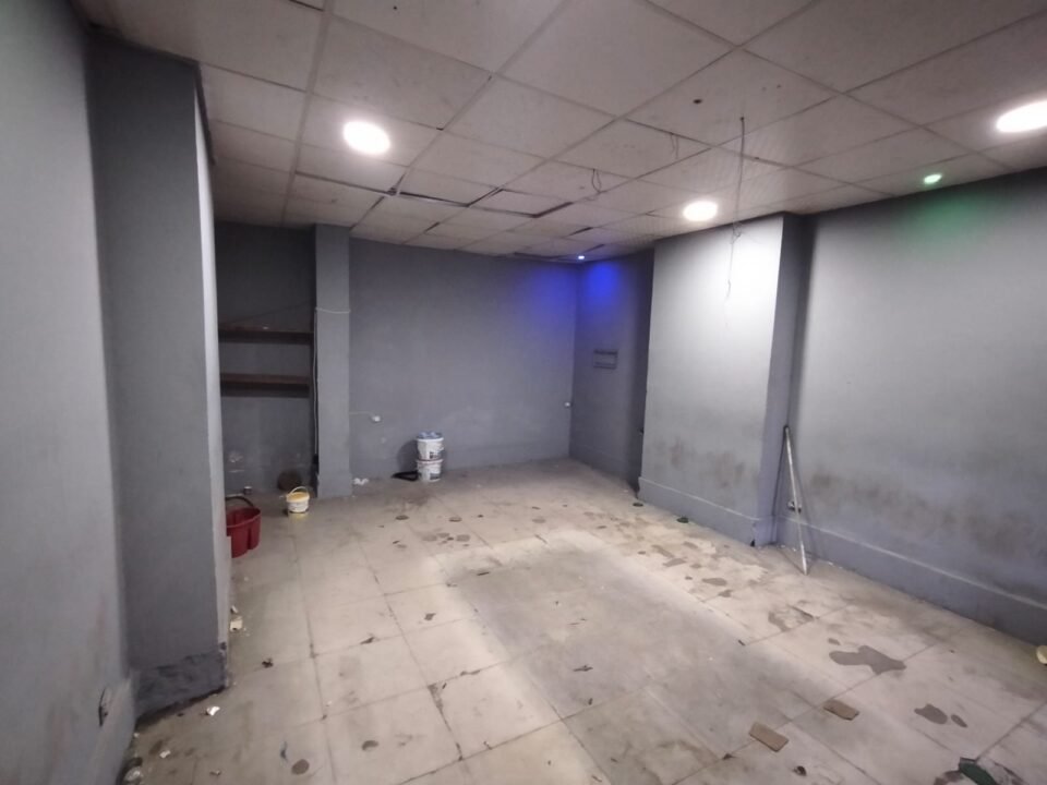 محل للبيع ٣٠ متر في ابن سندر